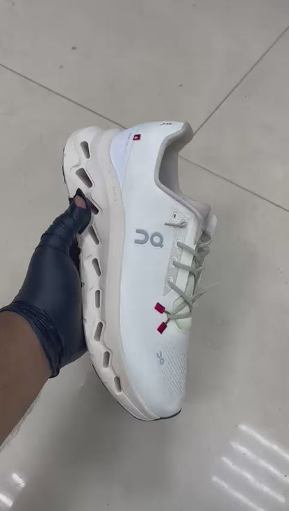 On Cloud Tilt "Sand cream"